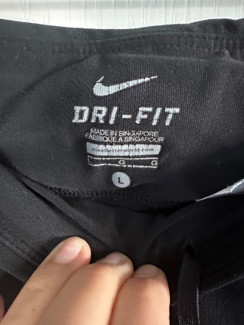 Nike women’s Capri Dri Fit Crop Pants Size Large waist 15” inseam 19” B101 - Picture 5 of 7